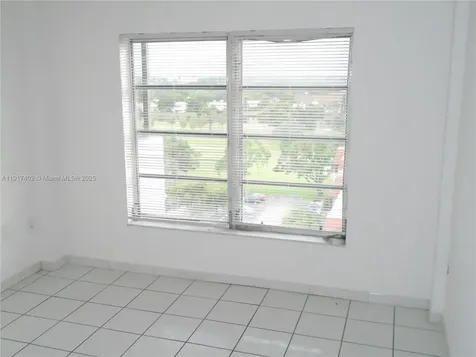 4174 Inverrary Drive Lauderhill FL 33319
