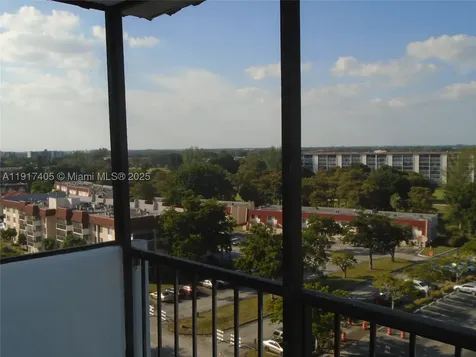 4174 Inverrary Drive Lauderhill FL 33319