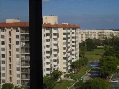4174 Inverrary Drive Lauderhill FL 33319