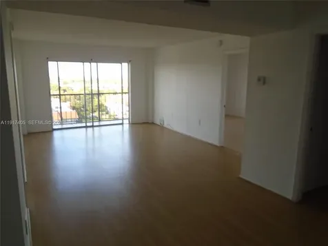 4174 Inverrary Drive Lauderhill FL 33319