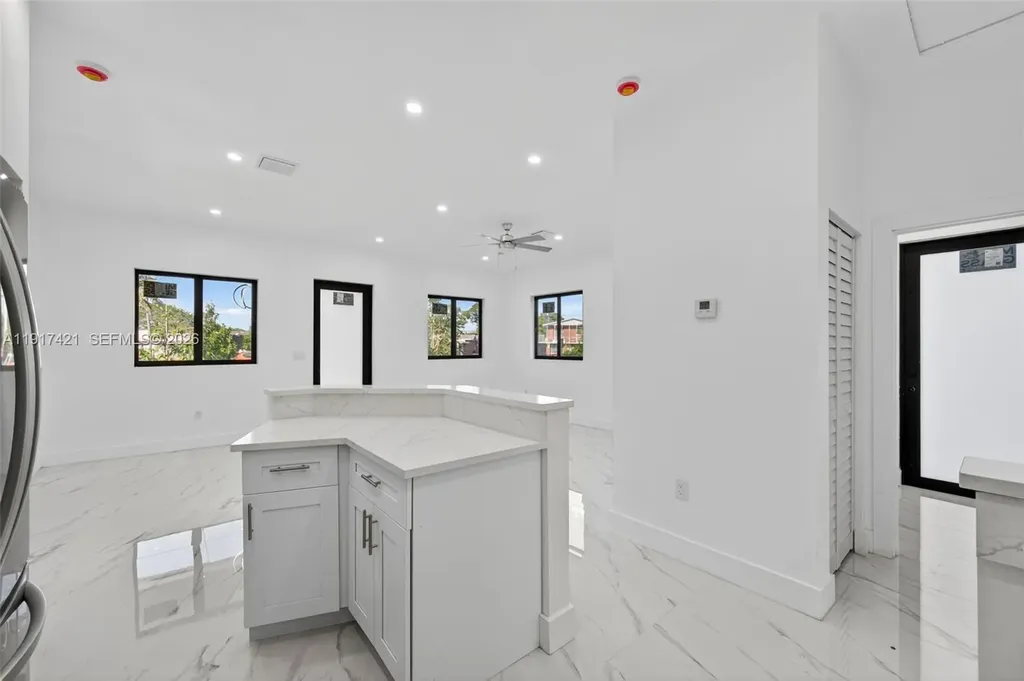 2250 NW 7th Court Fort Lauderdale FL 33311