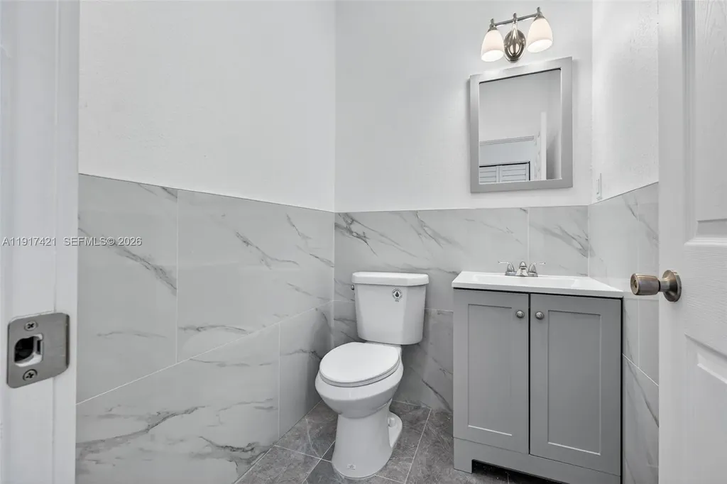 2250 NW 7th Court Fort Lauderdale FL 33311