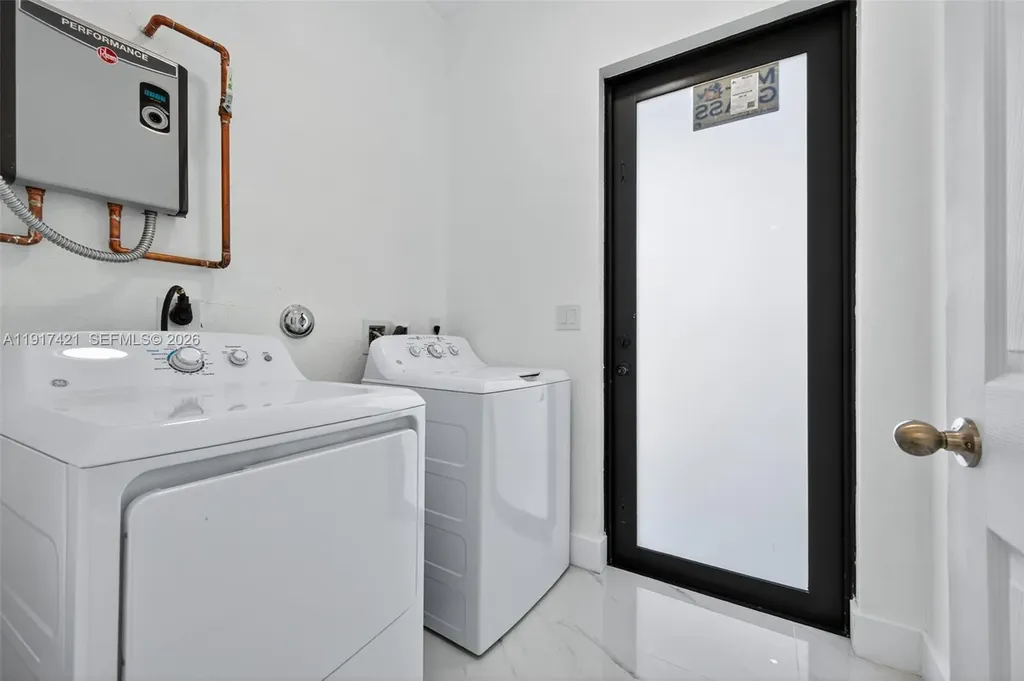 2250 NW 7th Court Fort Lauderdale FL 33311