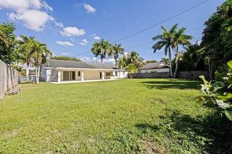 524 NW 14th Street Homestead FL 33030