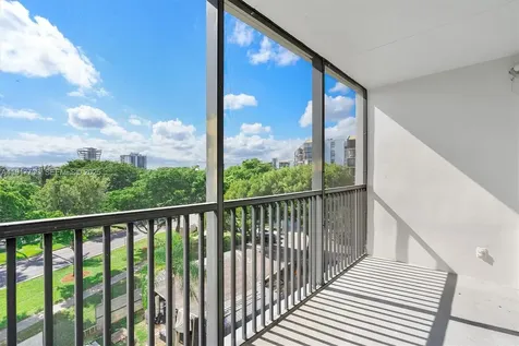 3101 N Country Club Drive Aventura FL 33180