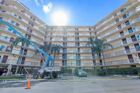3101 N Country Club Drive Aventura FL 33180