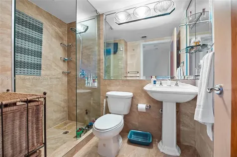 17555 Collins Avenue Sunny Isles Beach FL 33160