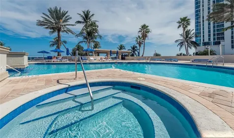 17555 Collins Avenue Sunny Isles Beach FL 33160