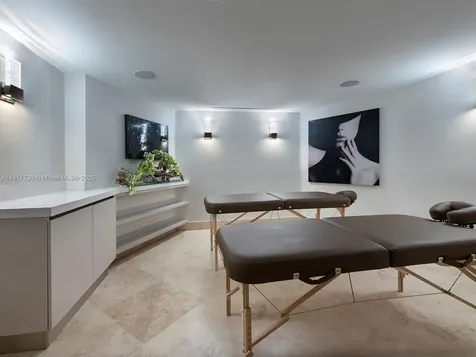 17555 Collins Avenue Sunny Isles Beach FL 33160