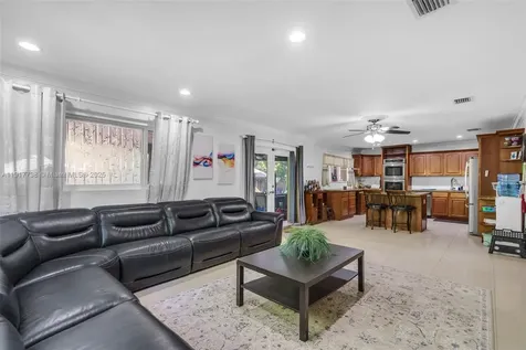 3135 SW 80th Avenue Miami FL 33155