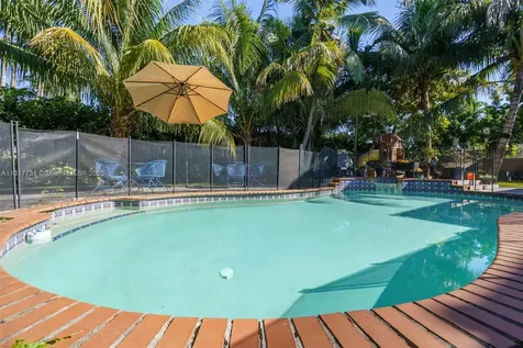 3135 SW 80th Avenue Miami FL 33155