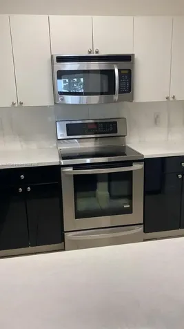 6930 Miami Gardens Drive Hialeah FL 33015