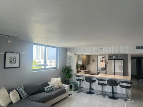 17878 N Bay Road Sunny Isles Beach FL 33160