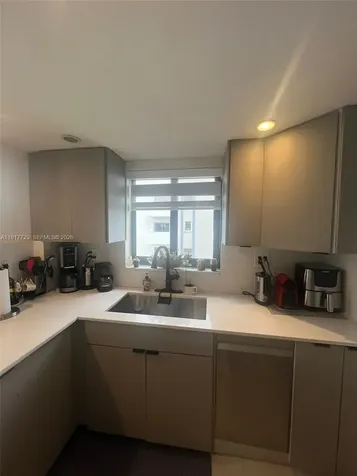 17878 N Bay Road Sunny Isles Beach FL 33160