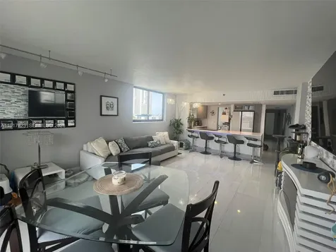 17878 N Bay Road Sunny Isles Beach FL 33160