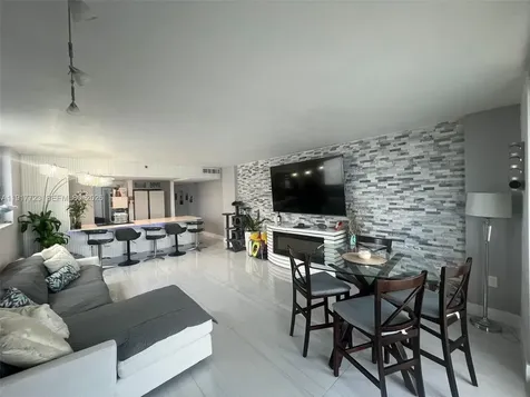17878 N Bay Road Sunny Isles Beach FL 33160