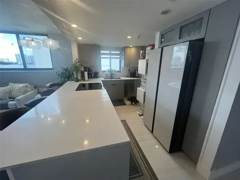 17878 N Bay Road Sunny Isles Beach FL 33160