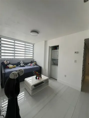 17878 N Bay Road Sunny Isles Beach FL 33160
