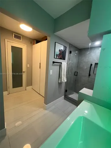 17878 N Bay Road Sunny Isles Beach FL 33160