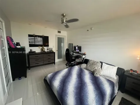 17878 N Bay Road Sunny Isles Beach FL 33160