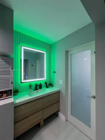 17878 N Bay Road Sunny Isles Beach FL 33160