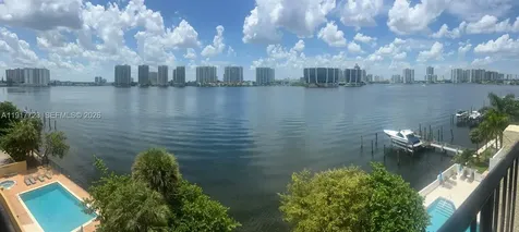 17878 N Bay Road Sunny Isles Beach FL 33160