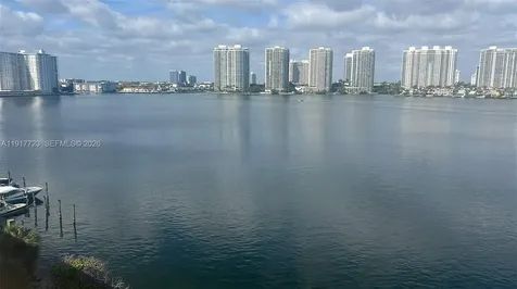 17878 N Bay Road Sunny Isles Beach FL 33160