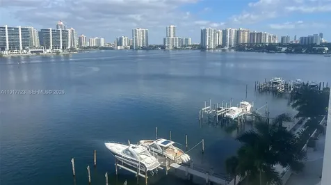 17878 N Bay Road Sunny Isles Beach FL 33160
