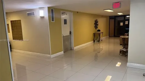 17878 N Bay Road Sunny Isles Beach FL 33160