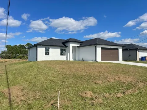 4118 4th Street SW Lehigh Acres FL 33976