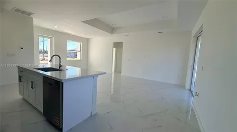 4118 4th Street SW Lehigh Acres FL 33976