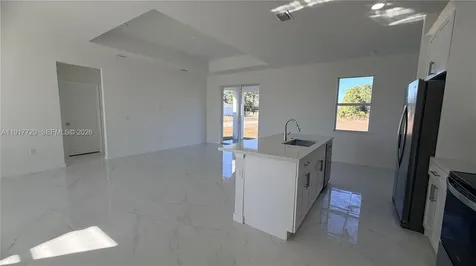 4118 4th Street SW Lehigh Acres FL 33976
