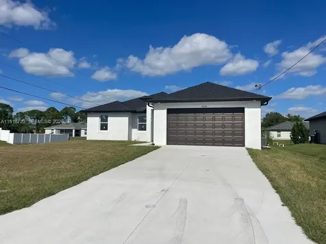 4118 4th Street SW Lehigh Acres FL 33976