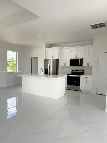 4118 4th Street SW Lehigh Acres FL 33976