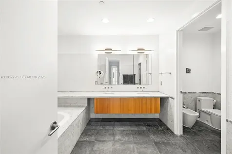201 Aqua Avenue Miami Beach FL 33141