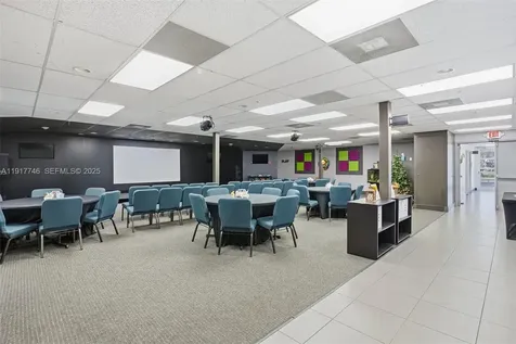 8527 Pines Boulevard Pembroke Pines FL 33024