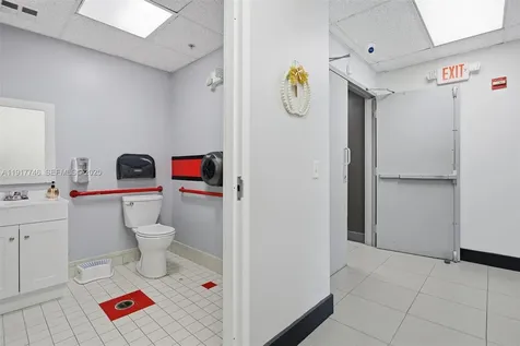 8527 Pines Boulevard Pembroke Pines FL 33024