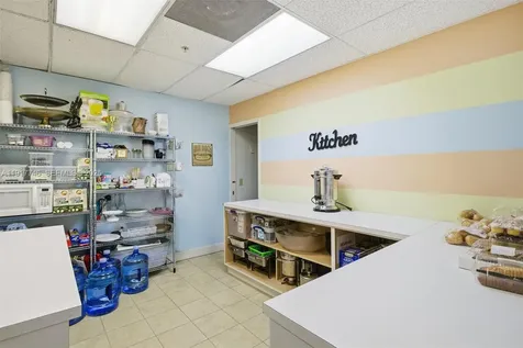 8527 Pines Boulevard Pembroke Pines FL 33024