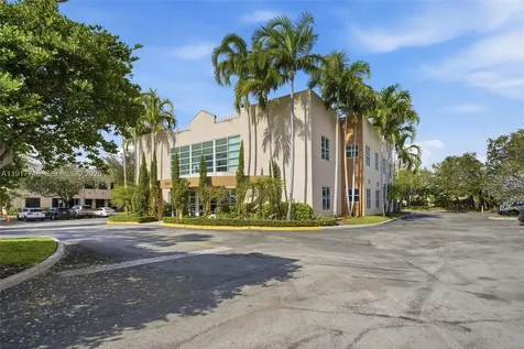 8527 Pines Boulevard Pembroke Pines FL 33024
