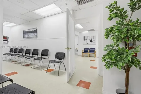 8527 Pines Boulevard Pembroke Pines FL 33024