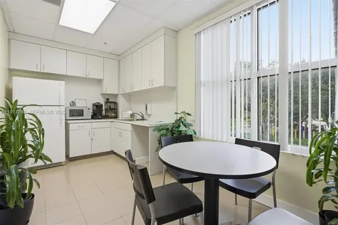 8527 Pines Boulevard Pembroke Pines FL 33024