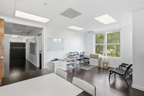 8527 Pines Boulevard Pembroke Pines FL 33024