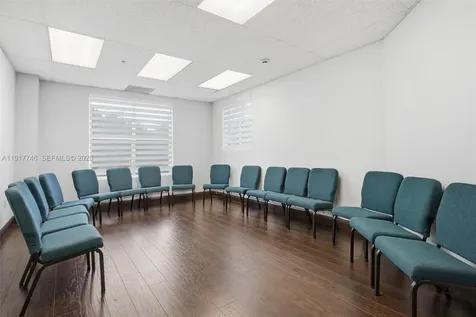 8527 Pines Boulevard Pembroke Pines FL 33024