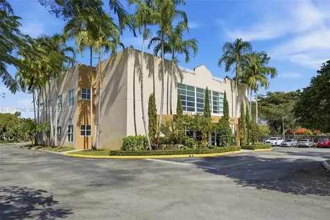 8527 Pines Boulevard Pembroke Pines FL 33024