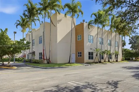 8527 Pines Boulevard Pembroke Pines FL 33024