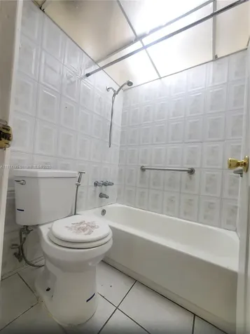 1008 NW 45th Avenue Miami FL 33126