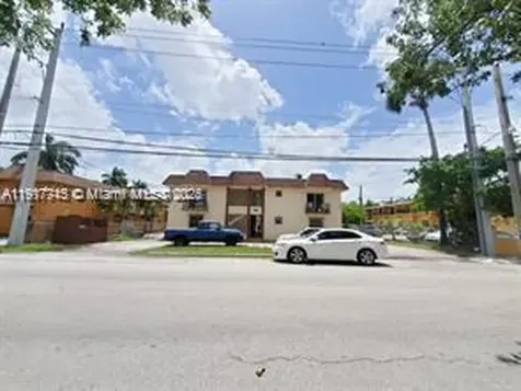 1008 NW 45th Avenue Miami FL 33126