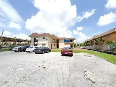 1008 NW 45th Avenue Miami FL 33126