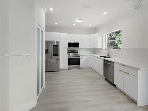 19601 SW 128th Court Miami FL 33177