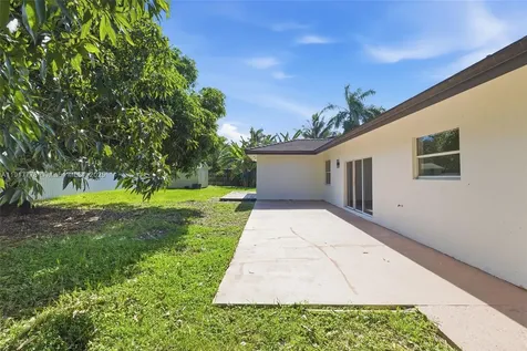 19601 SW 128th Court Miami FL 33177